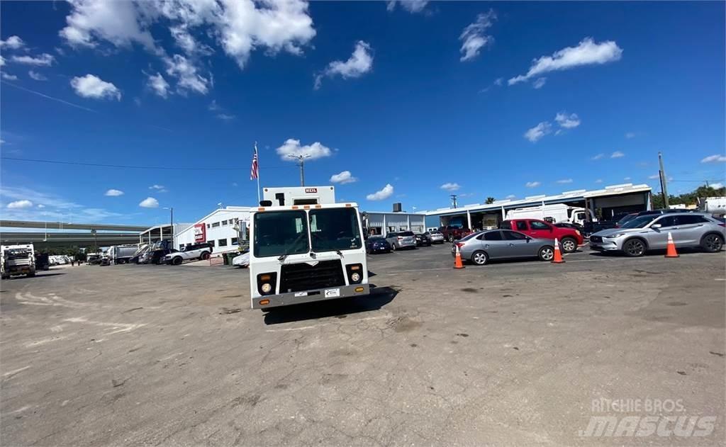 Mack LEU613 Vuilniswagens