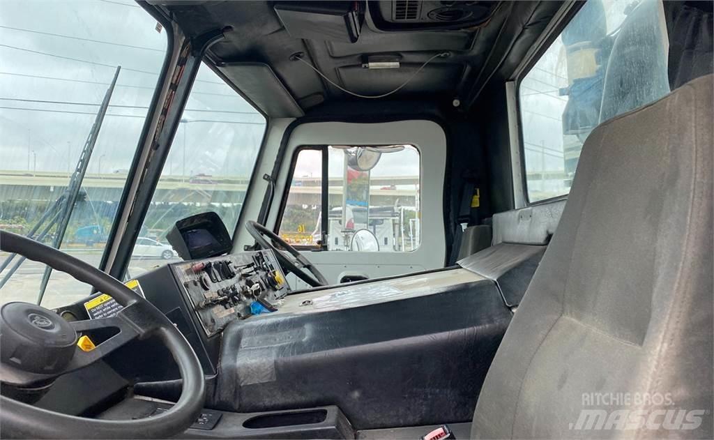 Mack LEU613 Vuilniswagens