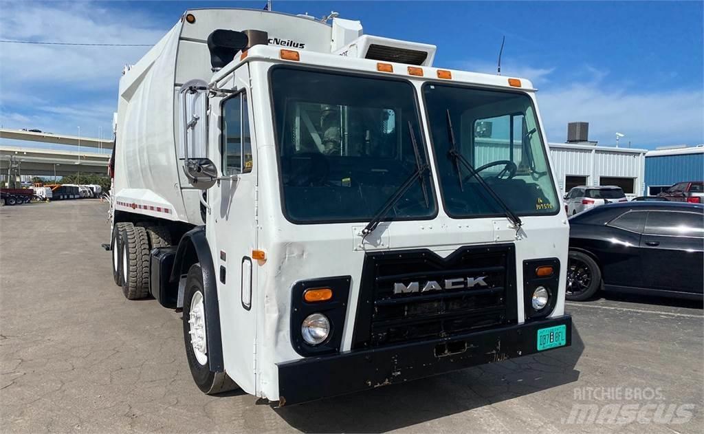 Mack LEU613 Vuilniswagens