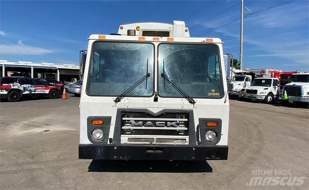 Mack LEU613 Vuilniswagens