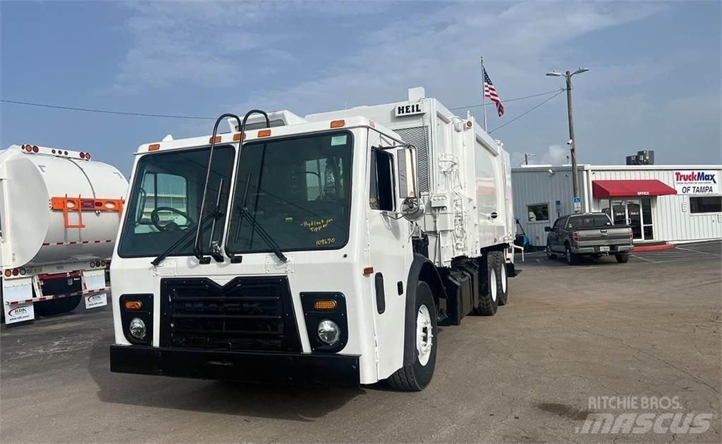 Mack LEU613 Vuilniswagens