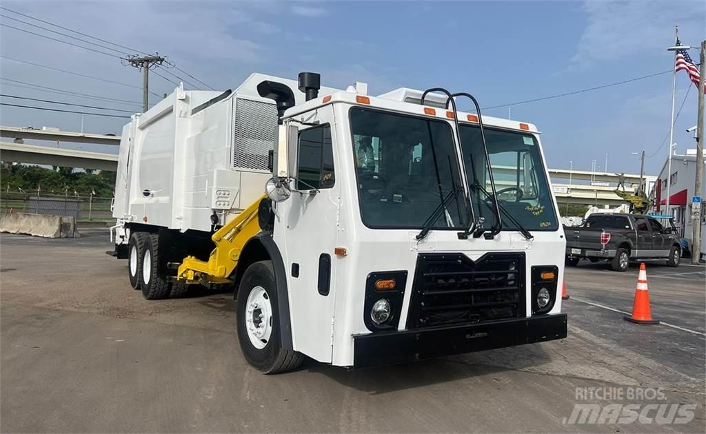 Mack LEU613 Vuilniswagens