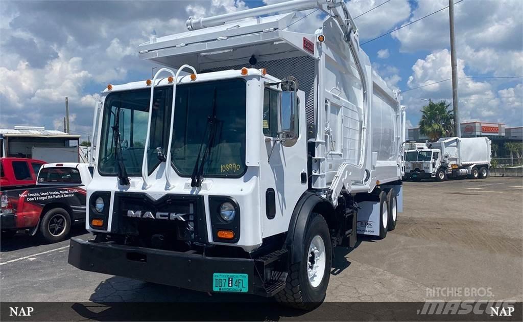 Mack LEU613 Vuilniswagens