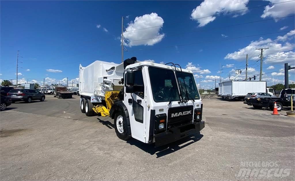Mack LR613 Vuilniswagens