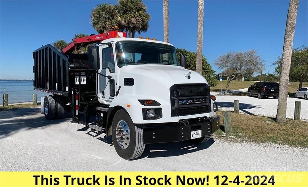 Mack MD7 Grijpers