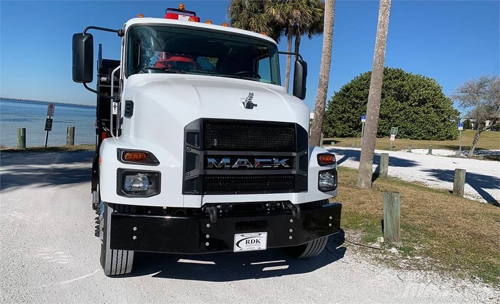 Mack MD7 Grijpers