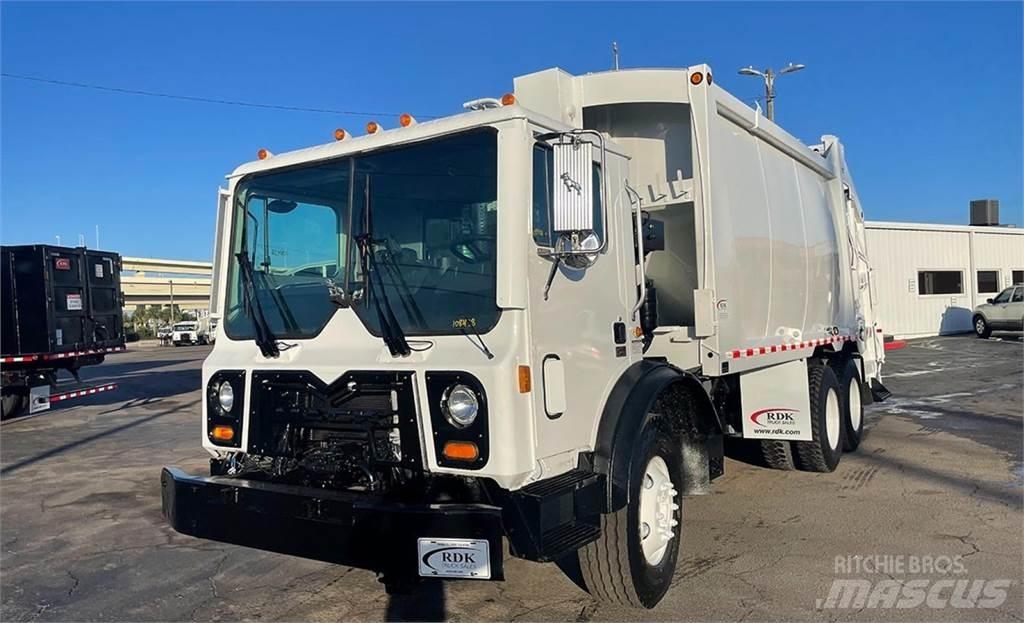 Mack MRU613 Vuilniswagens