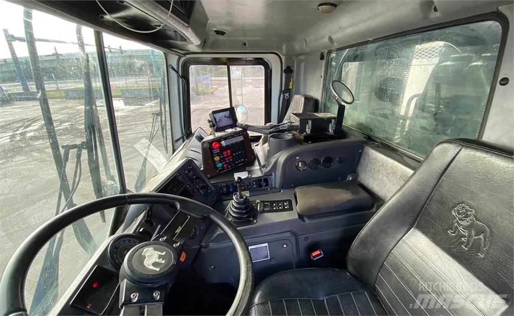 Mack MRU613 Vuilniswagens