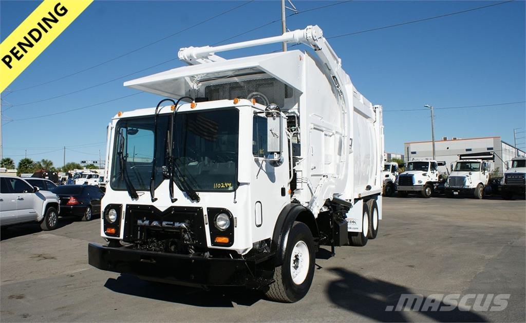 Mack MRU613 Vuilniswagens