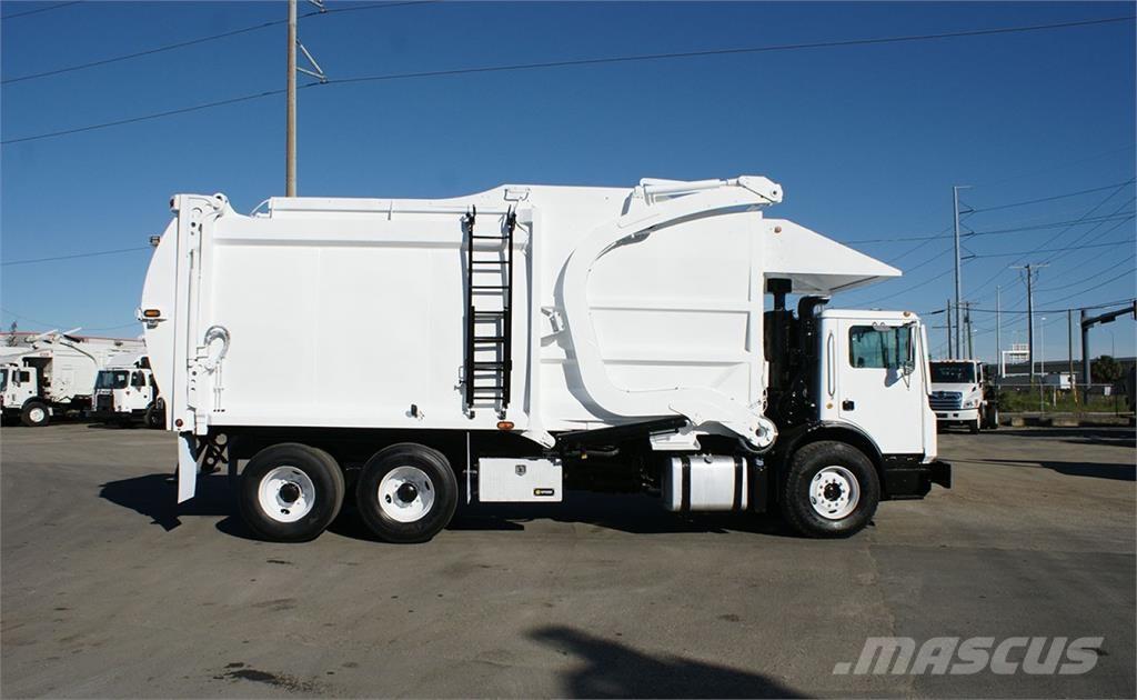 Mack MRU613 Vuilniswagens