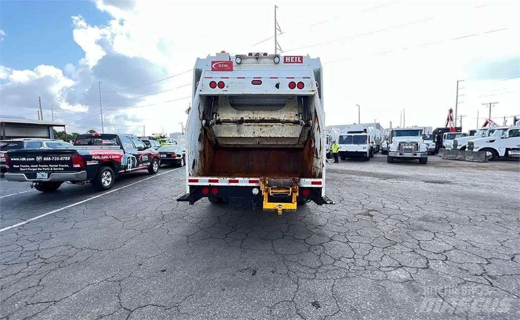 Peterbilt 320 Vuilniswagens
