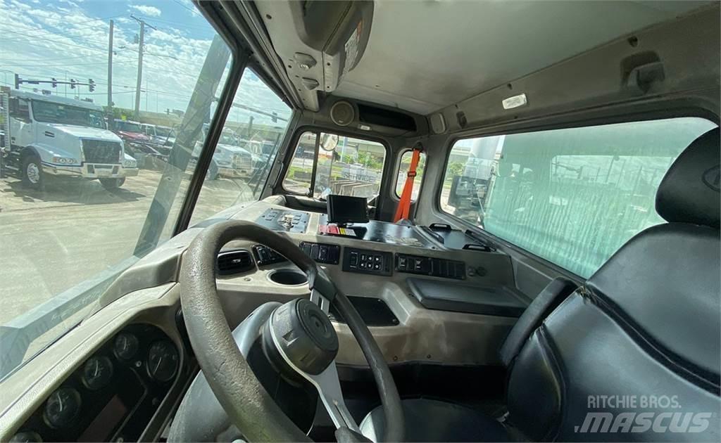 Peterbilt 320 Vuilniswagens