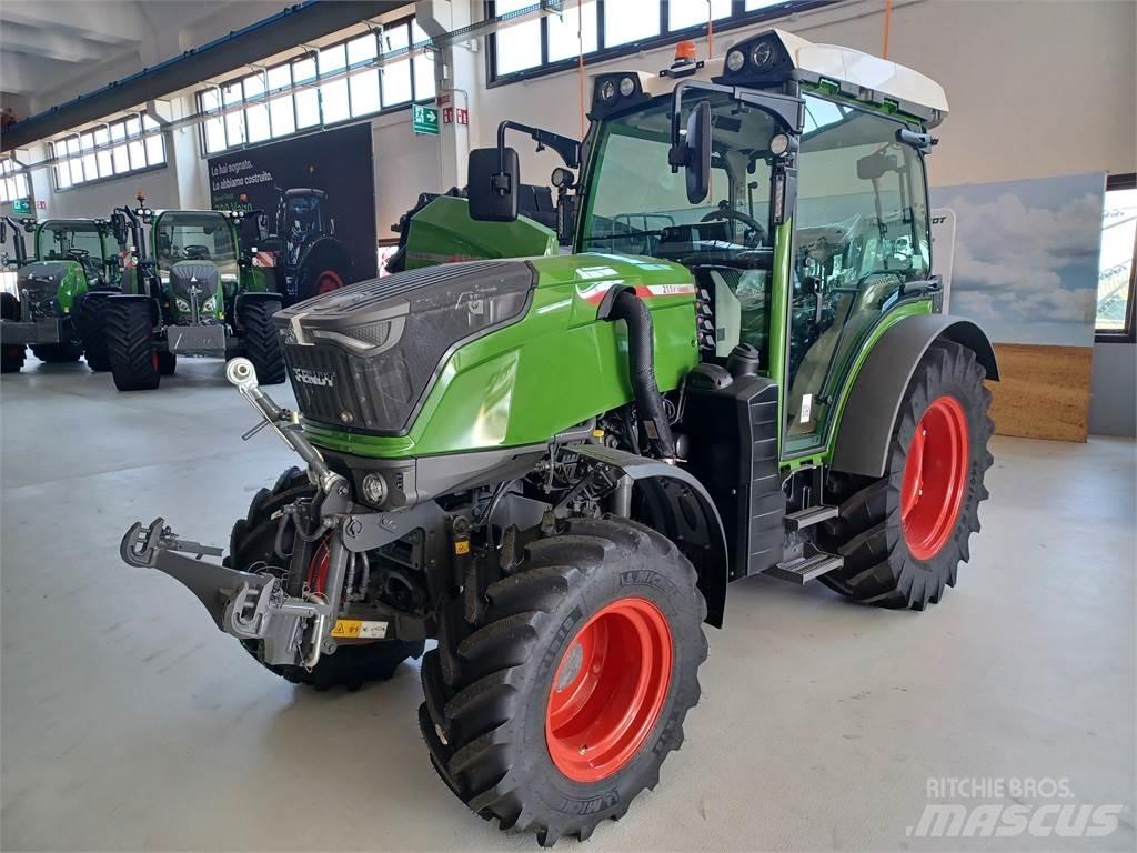 Fendt 211F Tractoren
