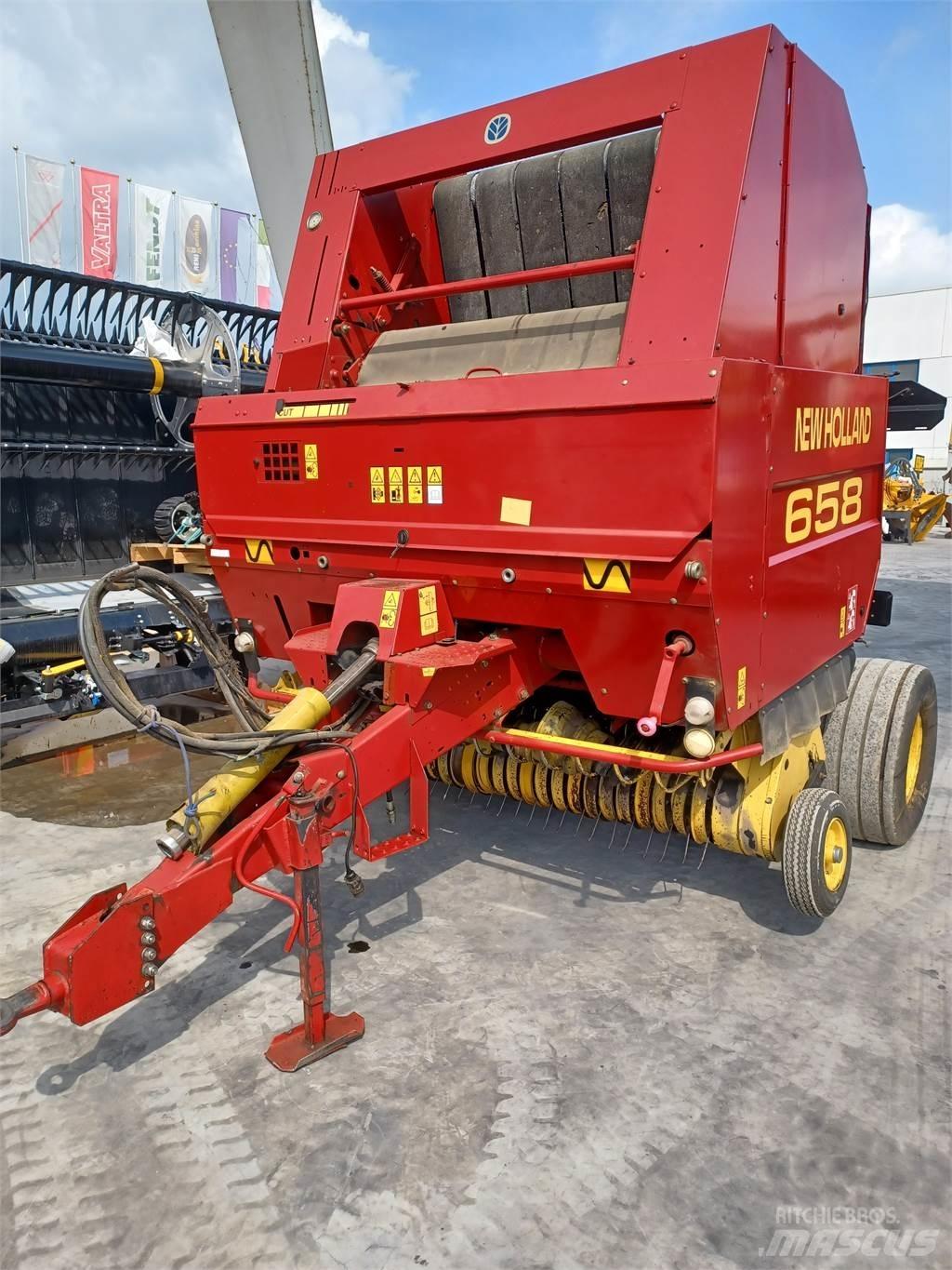 New Holland 658 Ronde-balenpersen