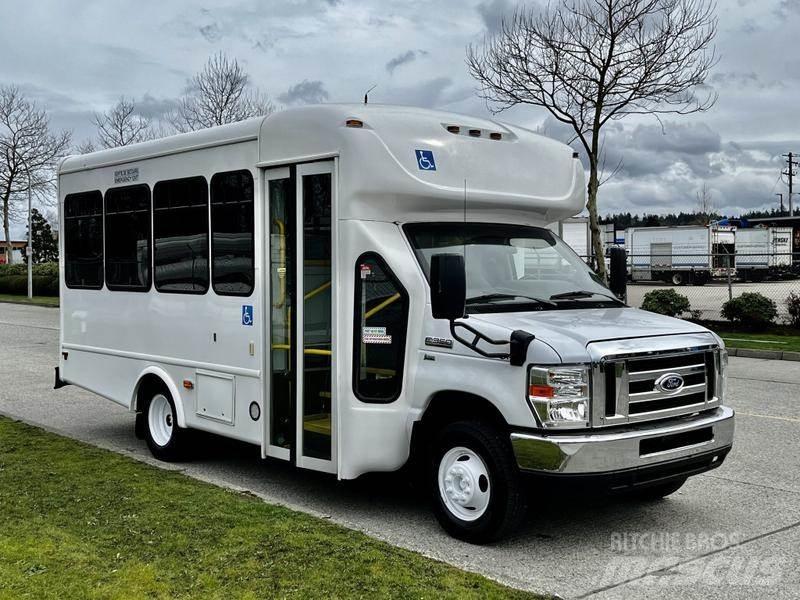 Ford Econoline Minibussen