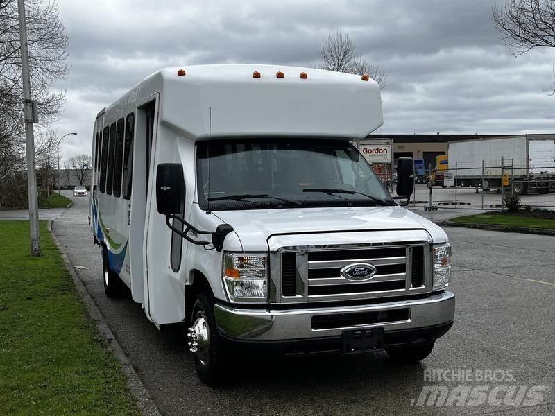 Ford Econoline Minibussen