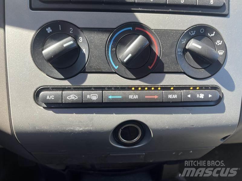Ford Expedition Auto's