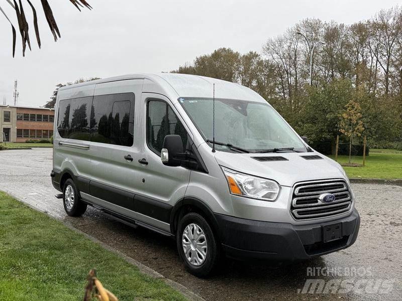 Ford Transit Auto's