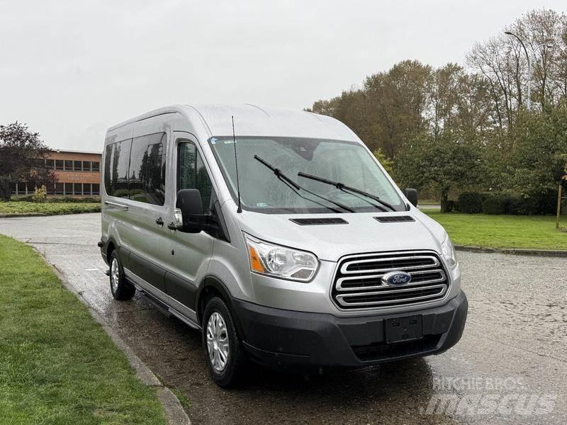 Ford Transit Auto's