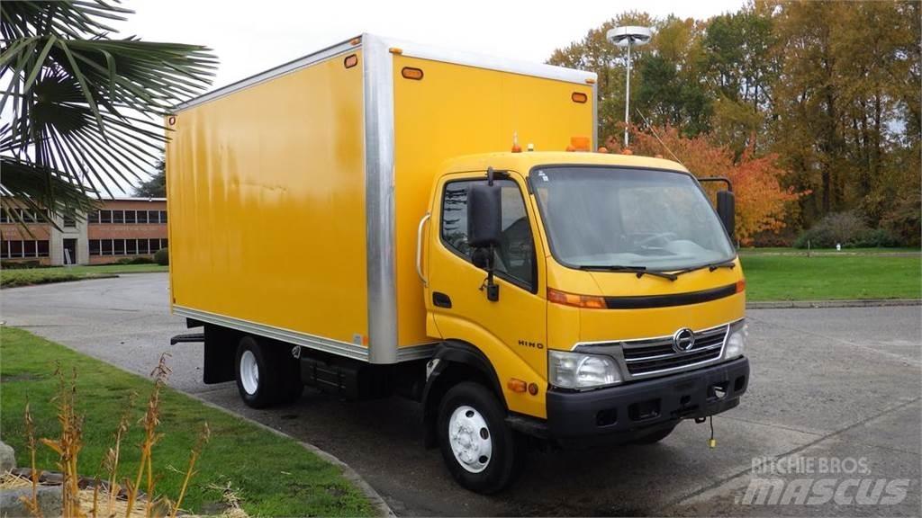 Hino 145 Gesloten bedrijfswagens