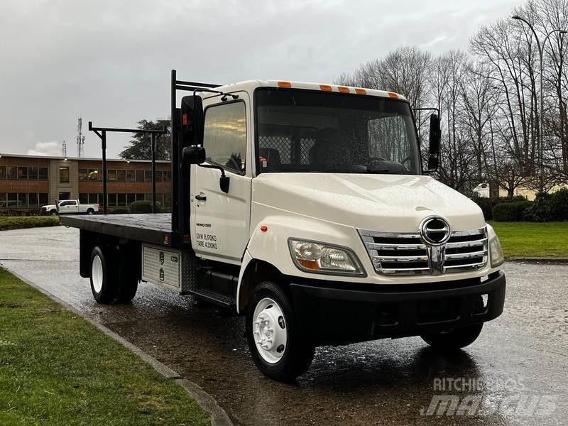 Hino 155 Platte bakwagens