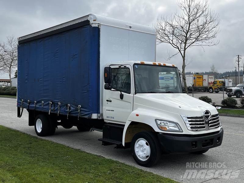 Hino 268 Gesloten bedrijfswagens