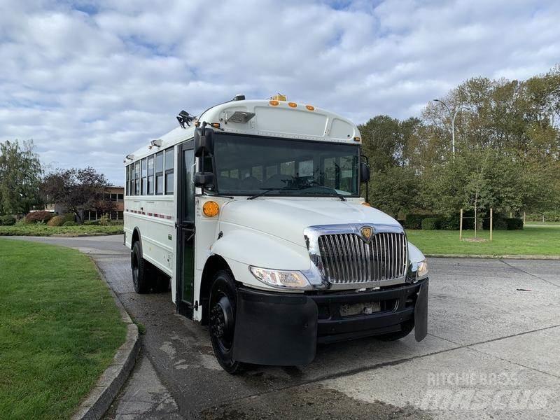 International 4200 Minibussen