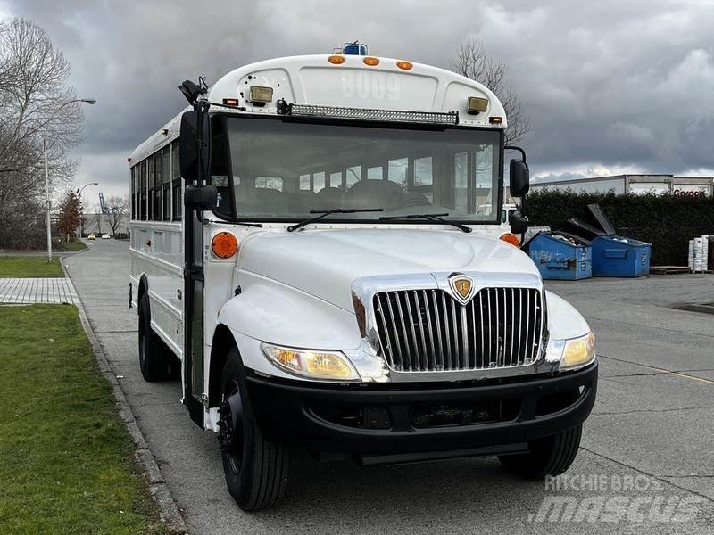 International 4200 Minibussen