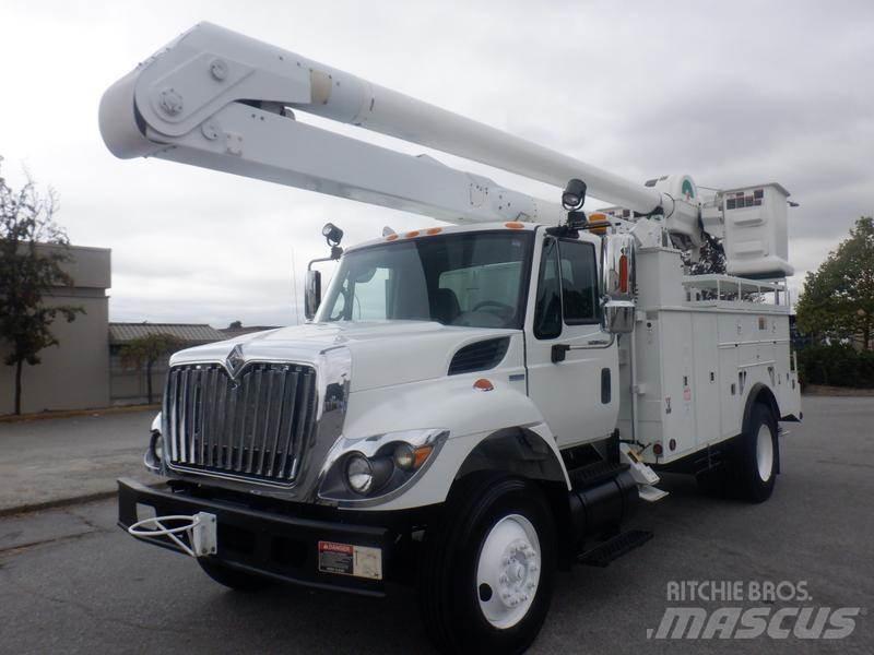 International 7400 Anders