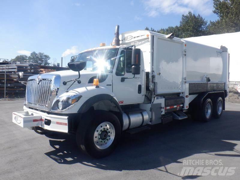 International 7400 Vuilniswagens