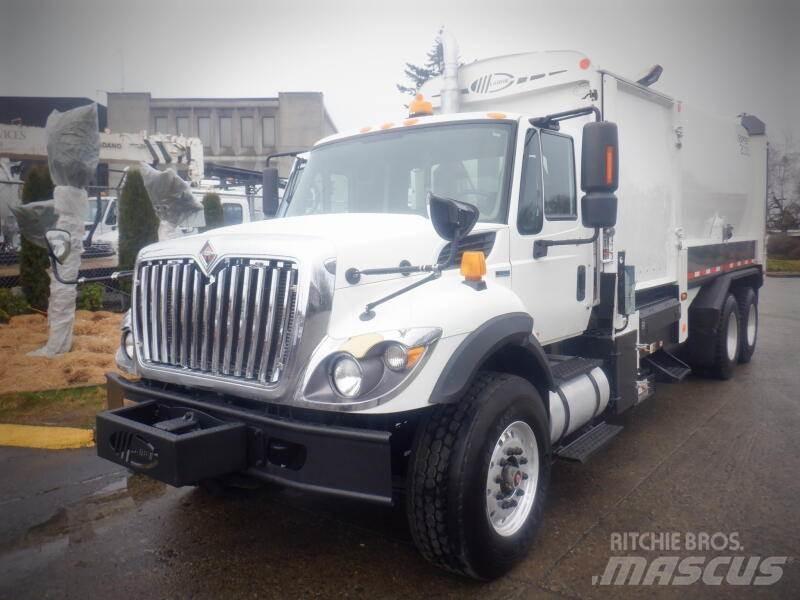 International 7400 Vuilniswagens