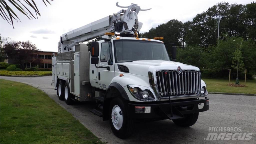 International 7400 Anders