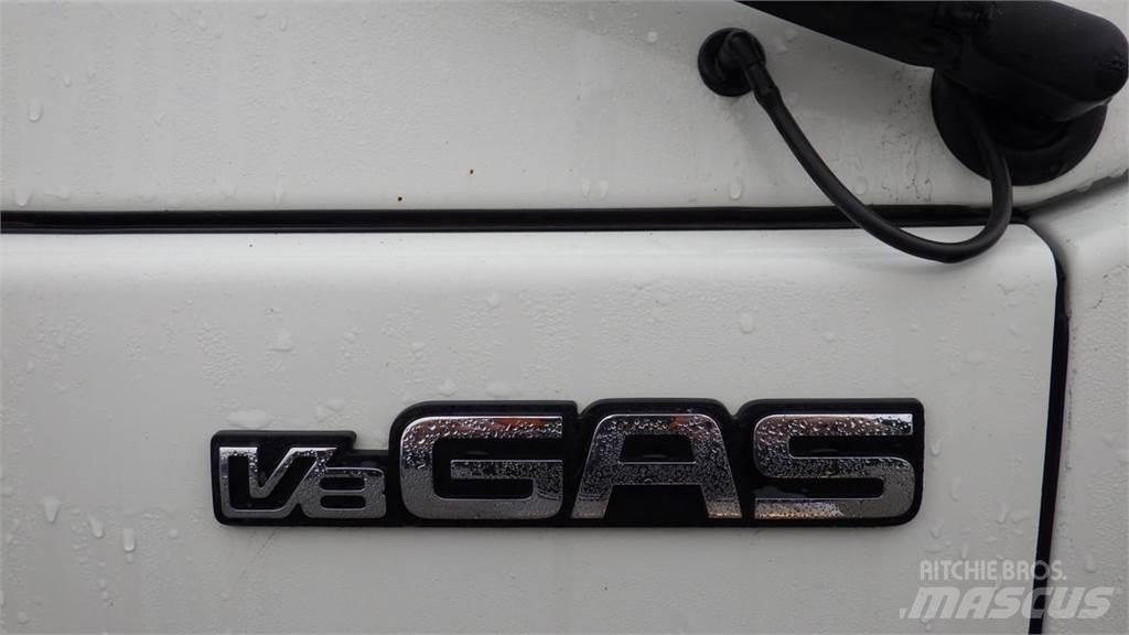 Isuzu NPR Platte bakwagens