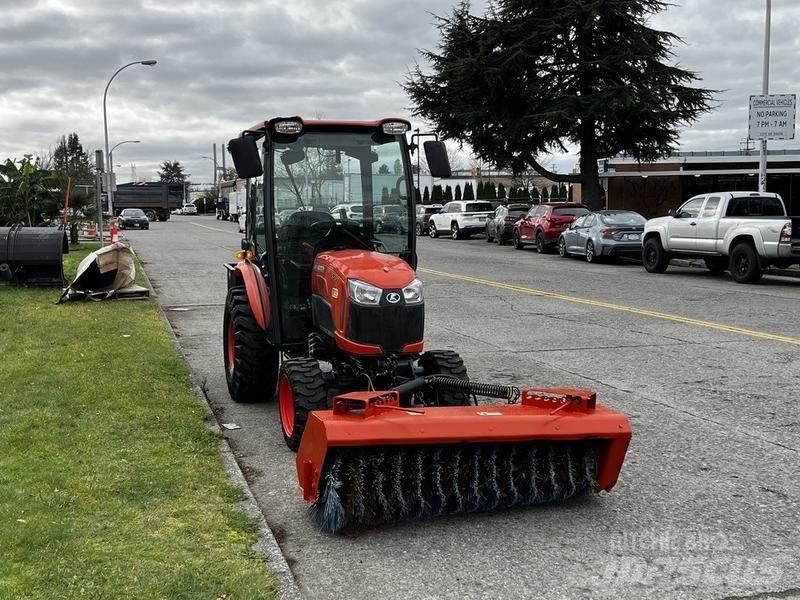 Kubota B2650 Veegwagens
