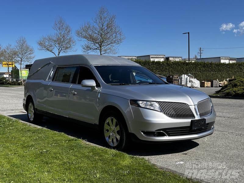 Lincoln MKT Auto's
