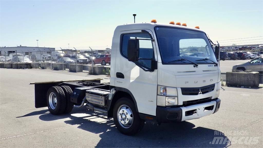 Mitsubishi Fuso FE Chassis met cabine