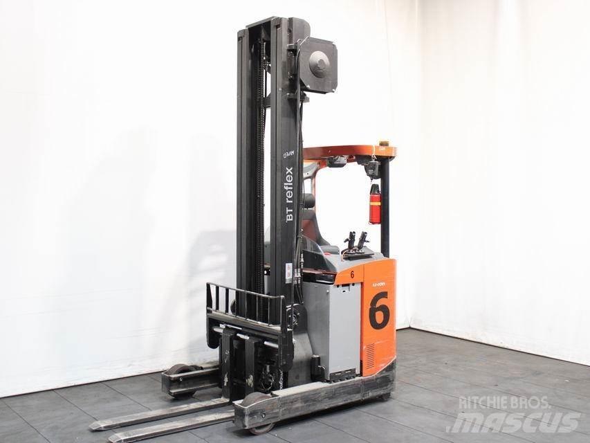 BT RRE 160 Reachtruck voor hoog niveau