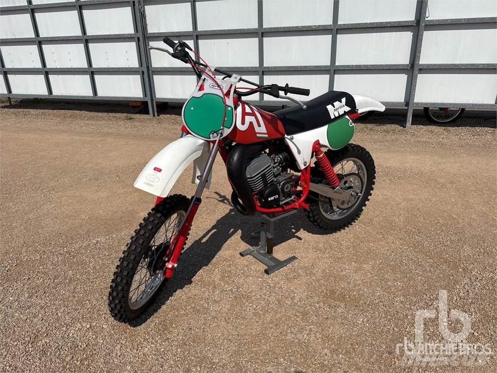 Aprilia MX Auto's