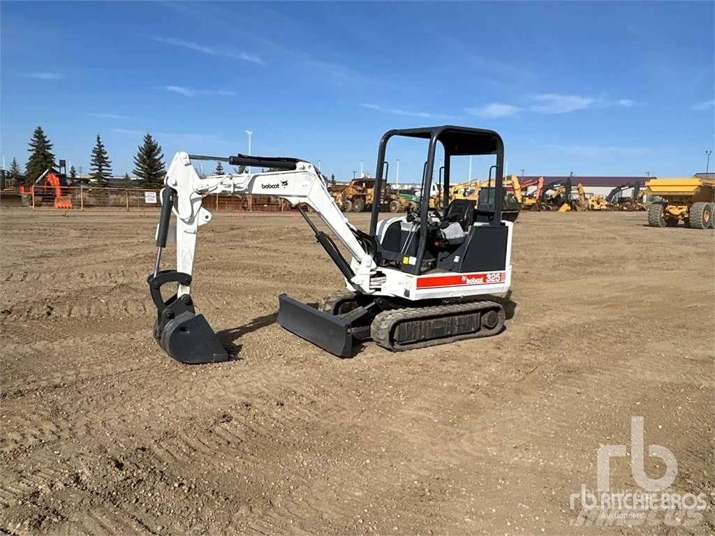 Bobcat 325 Minigraafmachines < 7t