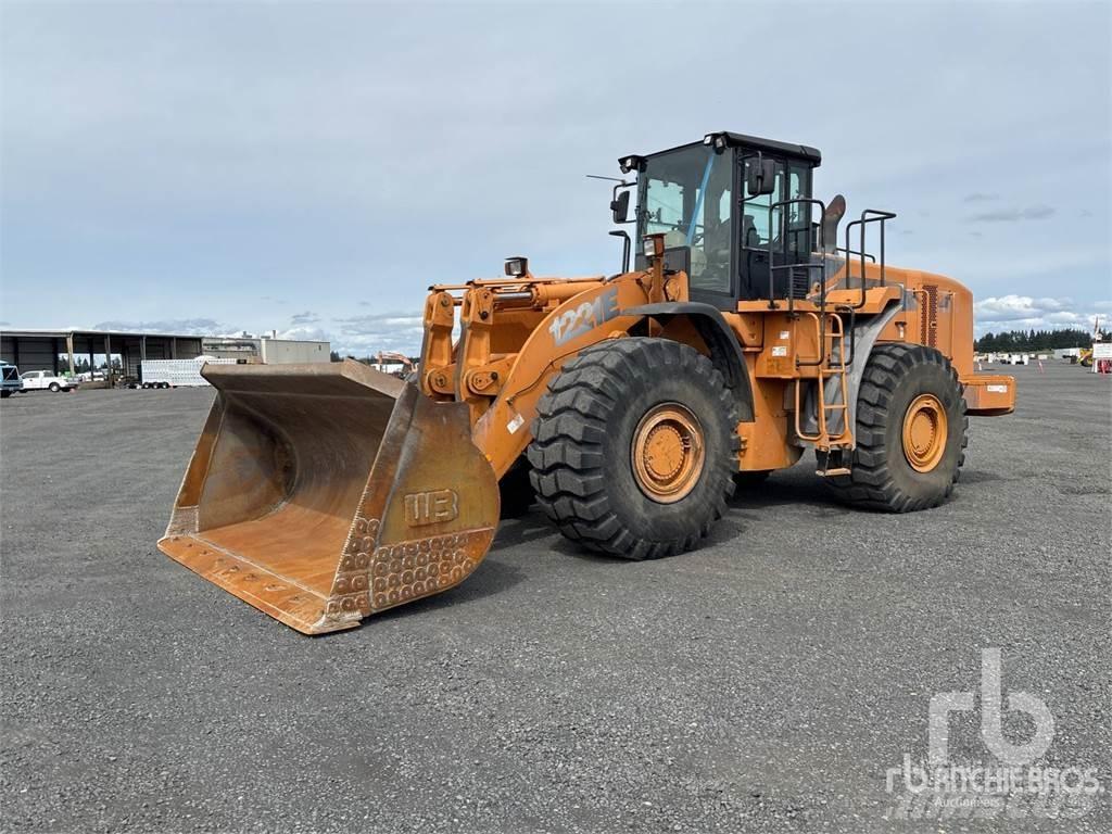 CASE 1221E Wielladers