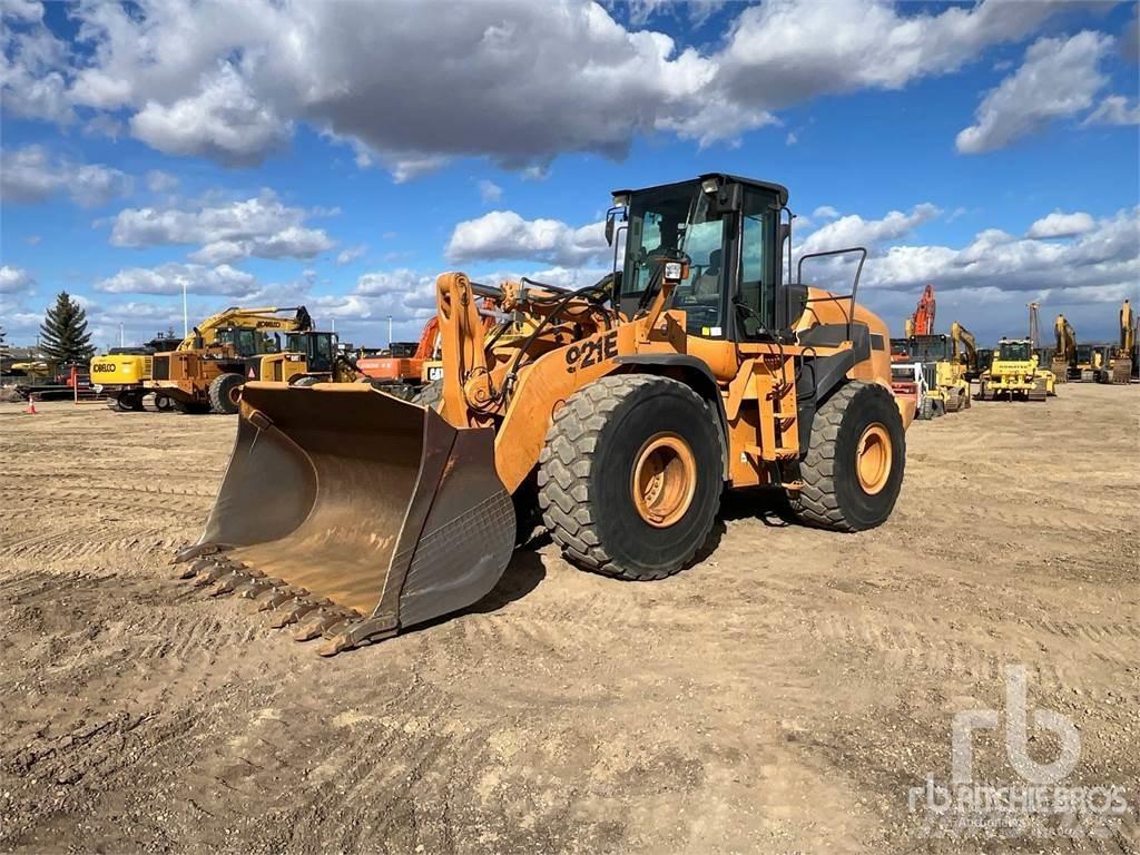 CASE 921E Wielladers