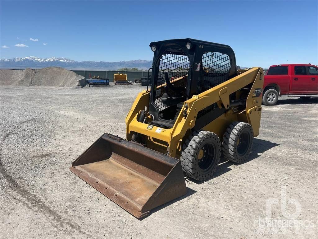 CAT 226D Schrankladers