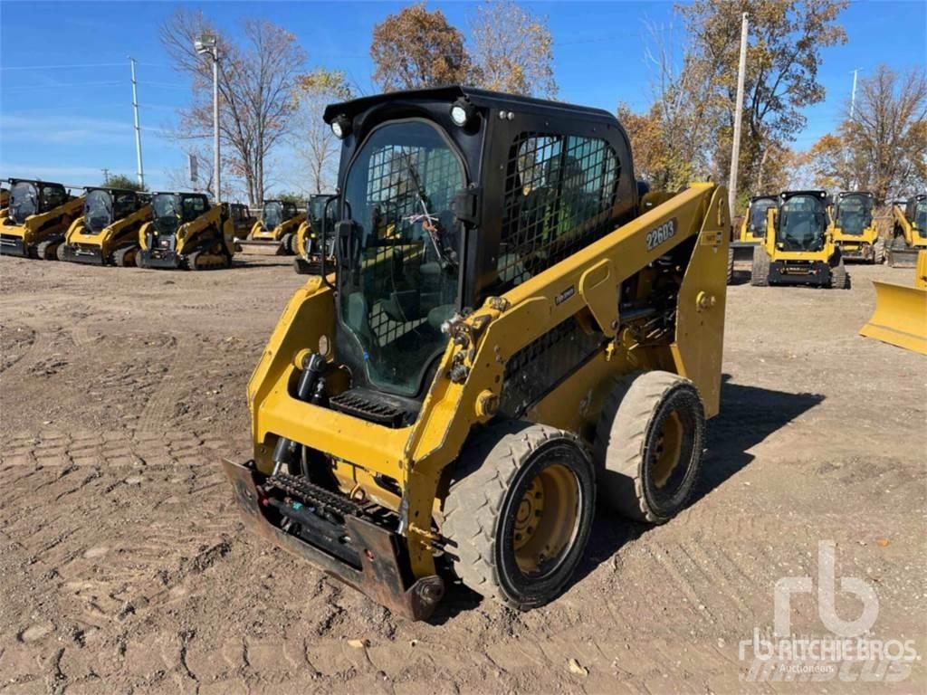 CAT 226D3 Schrankladers