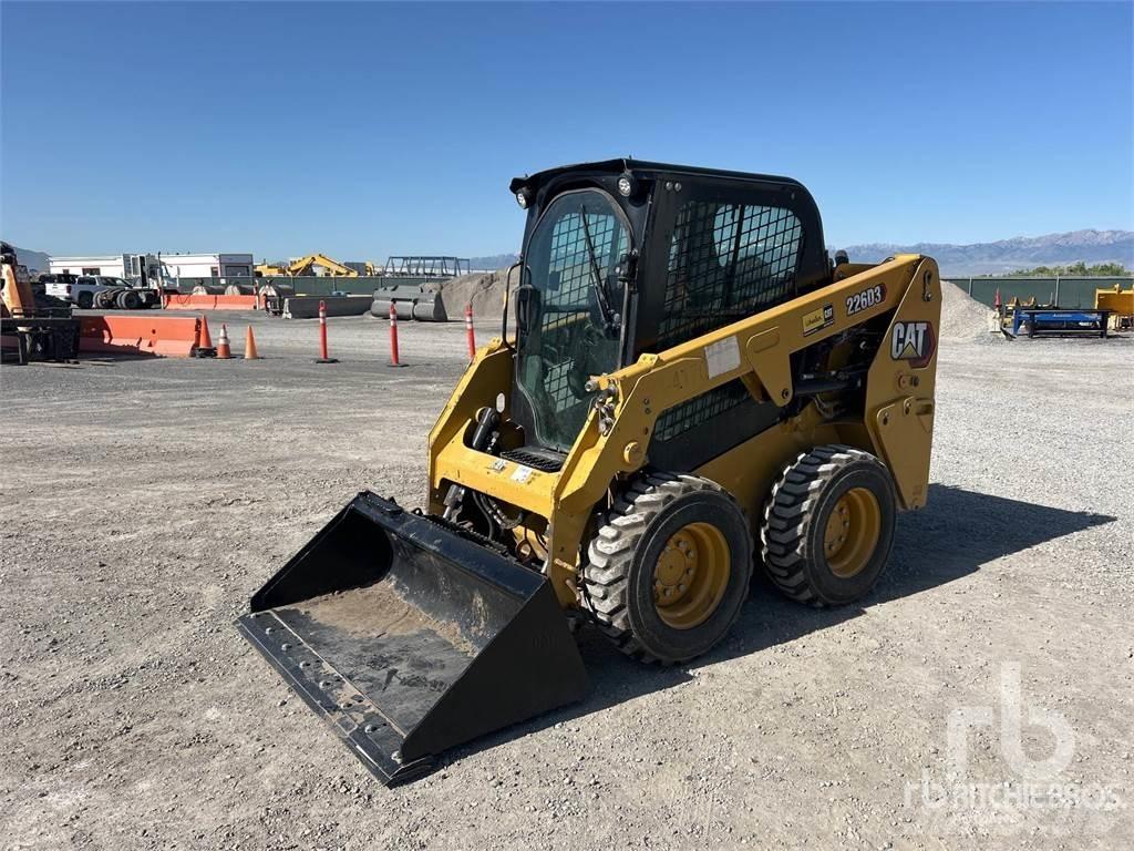 CAT 226D3 Schrankladers