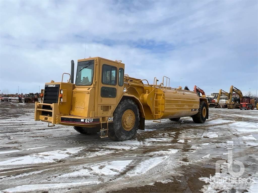 CAT 621F Water tankwagens