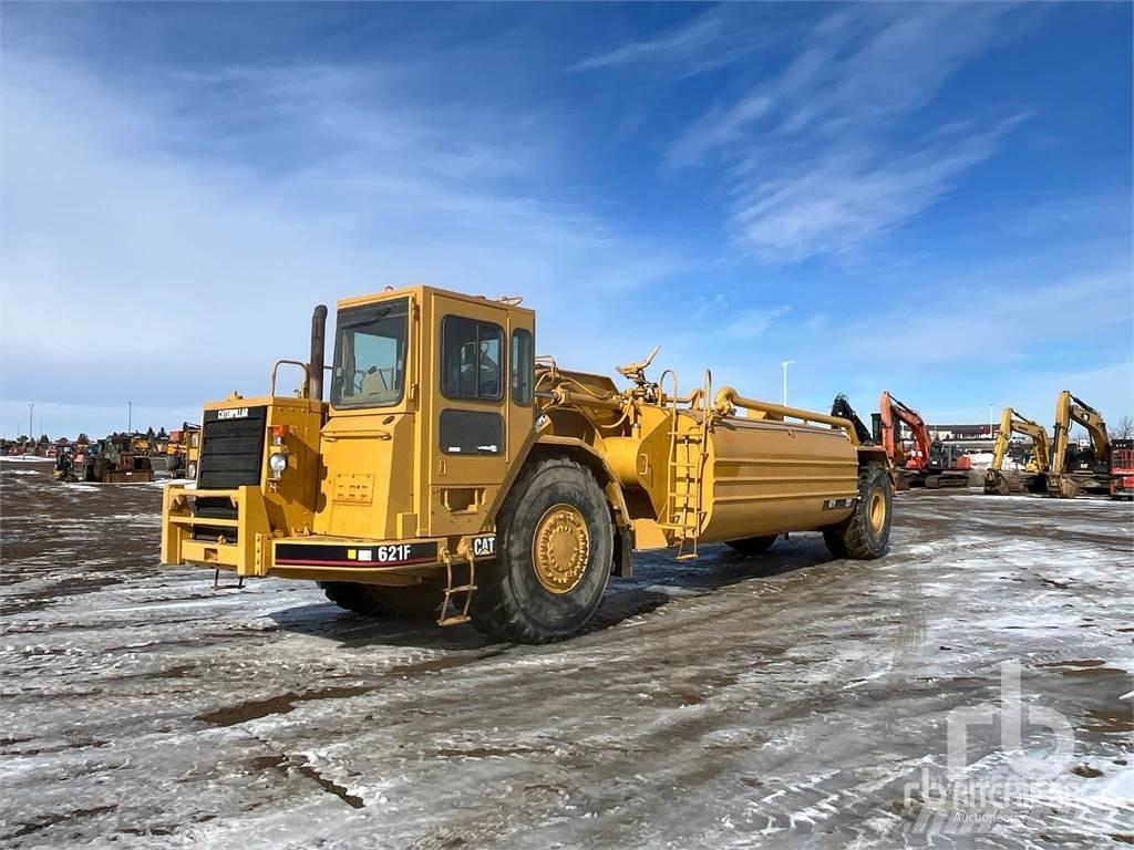 CAT 621F Water tankwagens
