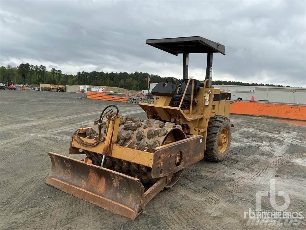 CAT CP433C Afvalpersen
