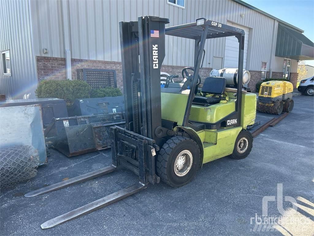 Clark CGP30 Diesel heftrucks