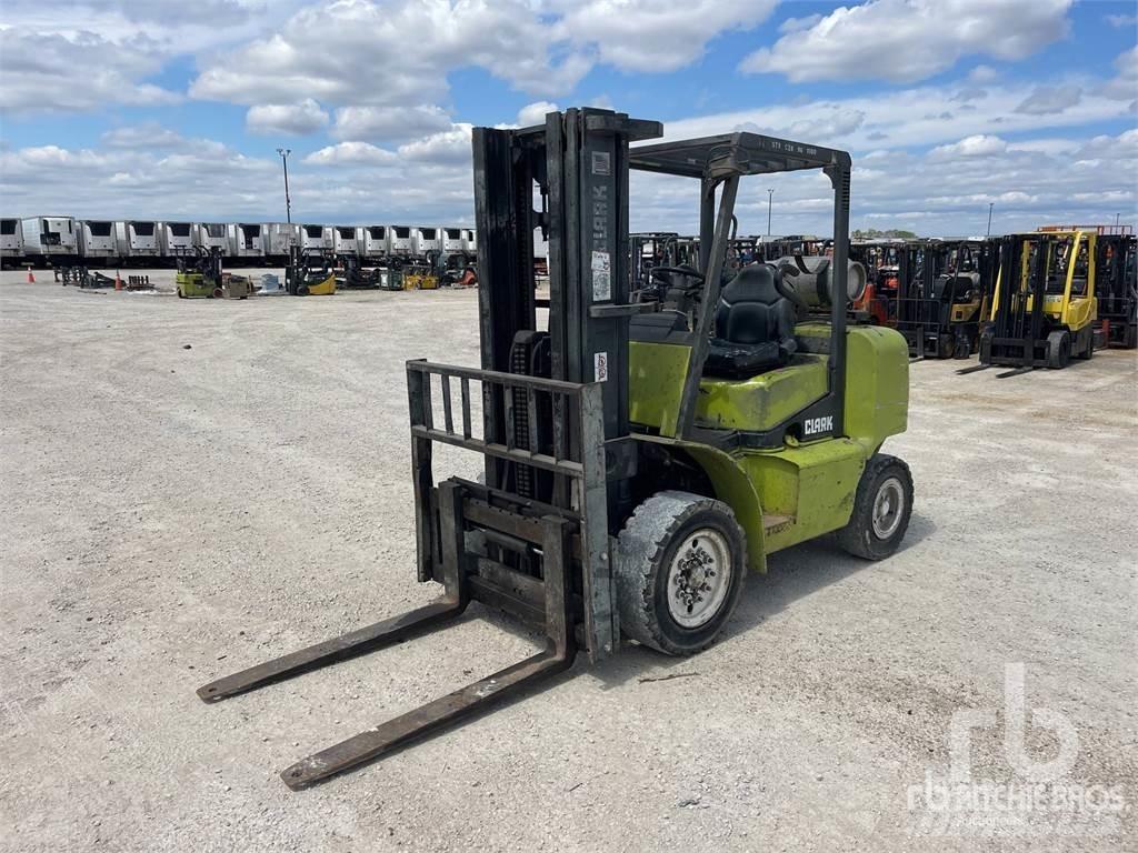 Clark CGP40 Diesel heftrucks