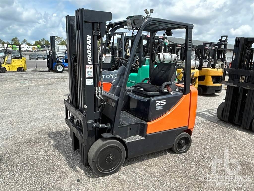 Doosan GC25E-3 Diesel heftrucks